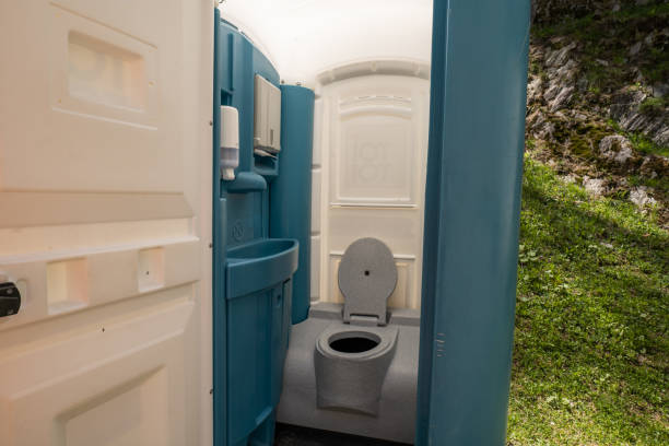 Best Portable Restroom Setup and Delivery  in Vinings, GA